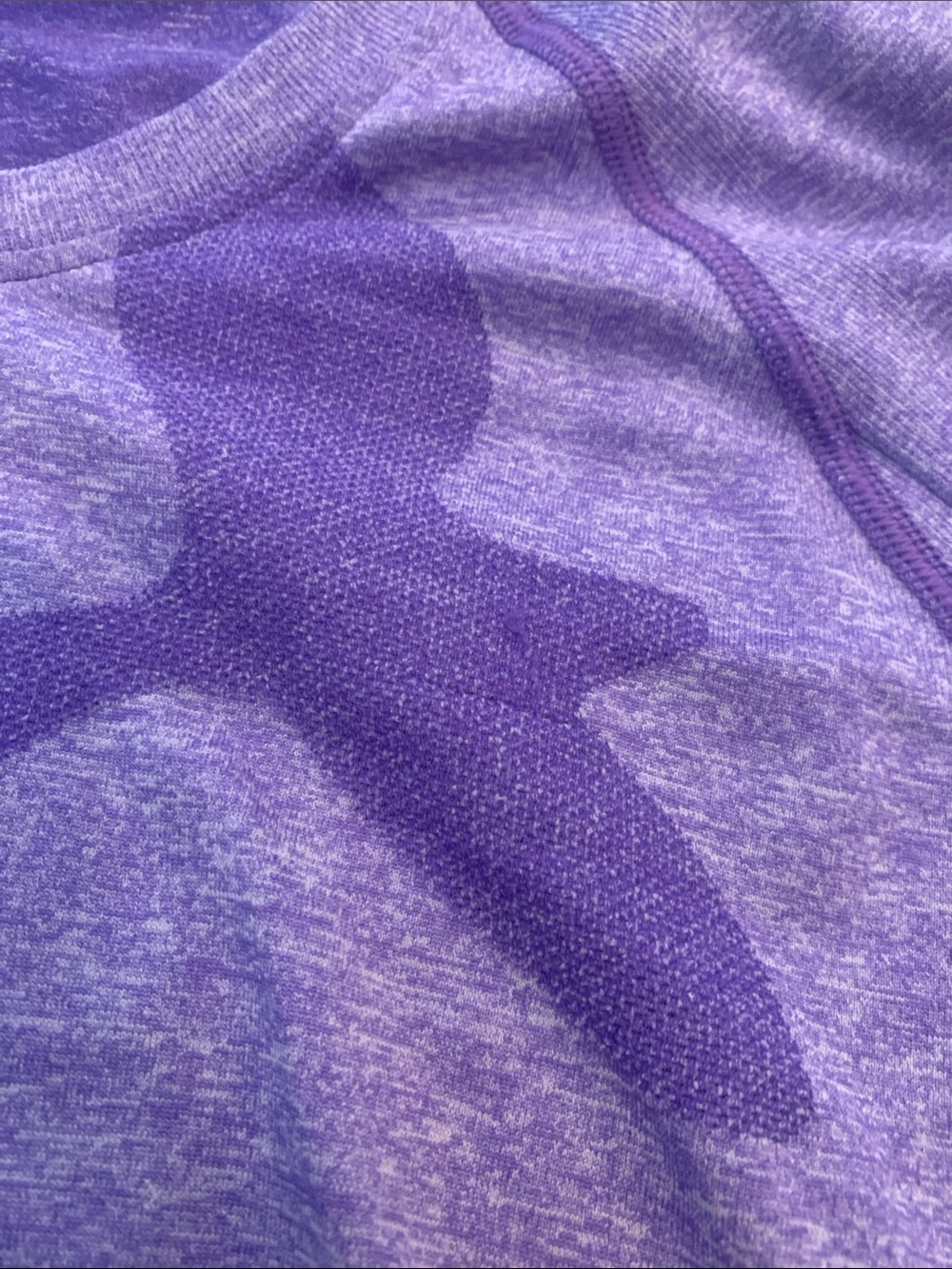 Oiselle “fly” workout top. Women’s medium. - Picture 3 of 10